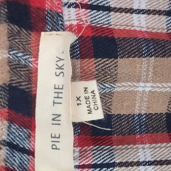 Pie in the Sky Red Tan Plaid Button Up Long Sleeve Graphic Back 1x NWT - Picture 3 of 4